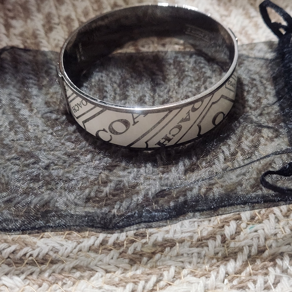 Coach Womens Authentic Vintage Bangle Bracelet